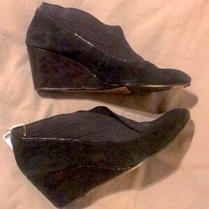 Taryn Rose Black Suede/Elastic Faux Snake Skin Wedges, 10M